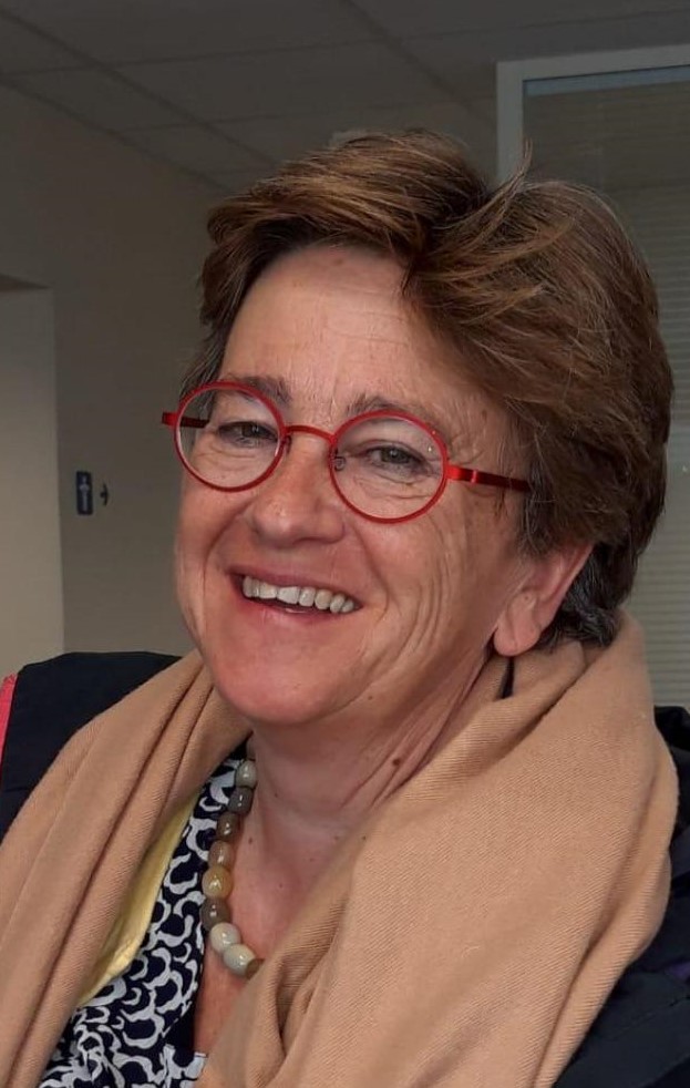 Sabine ESNAULT